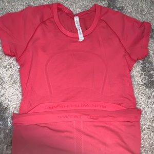 Lululemon pink swiftly tech short sleeve
